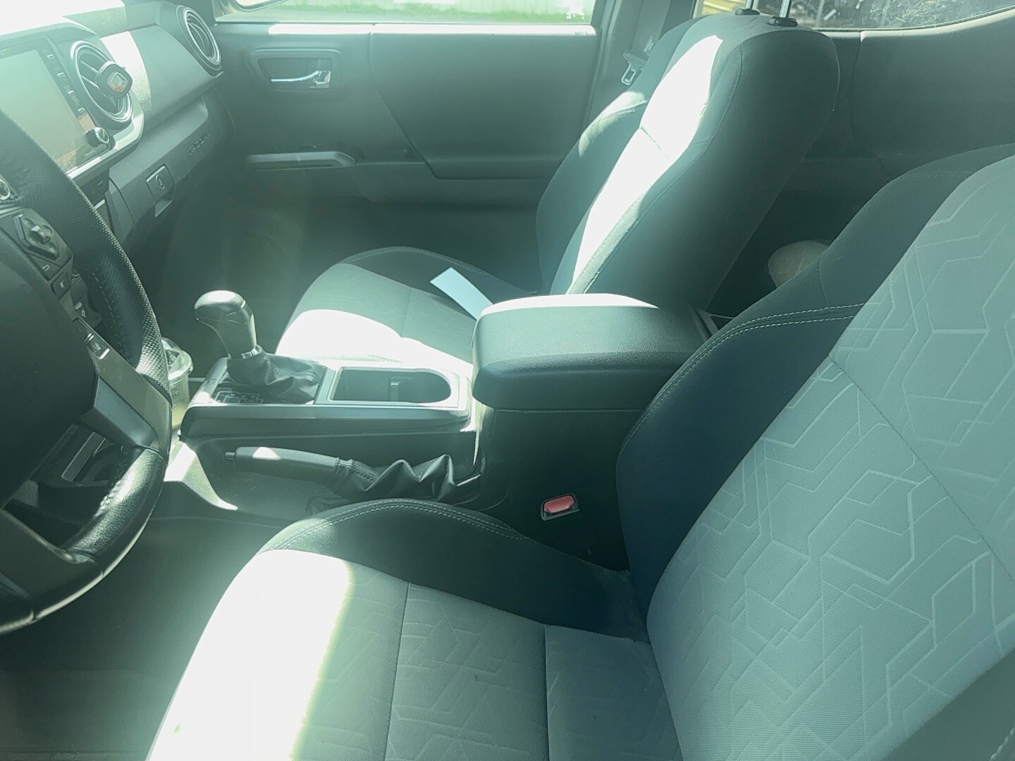 2023 Toyota Tacoma TRD Sport V6 photo 2