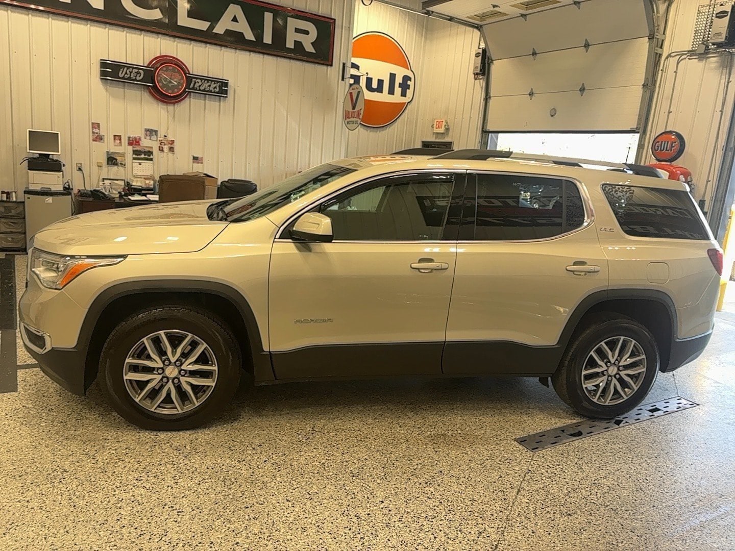 2017 GMC Acadia SLE-2 - Photo 6