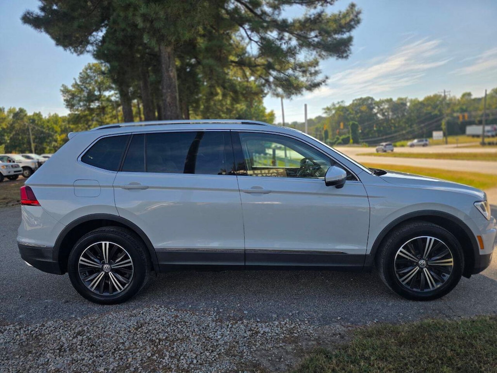 Used 2018 Volkswagen Tiguan 2.0T SEL 4dr SUV SUV