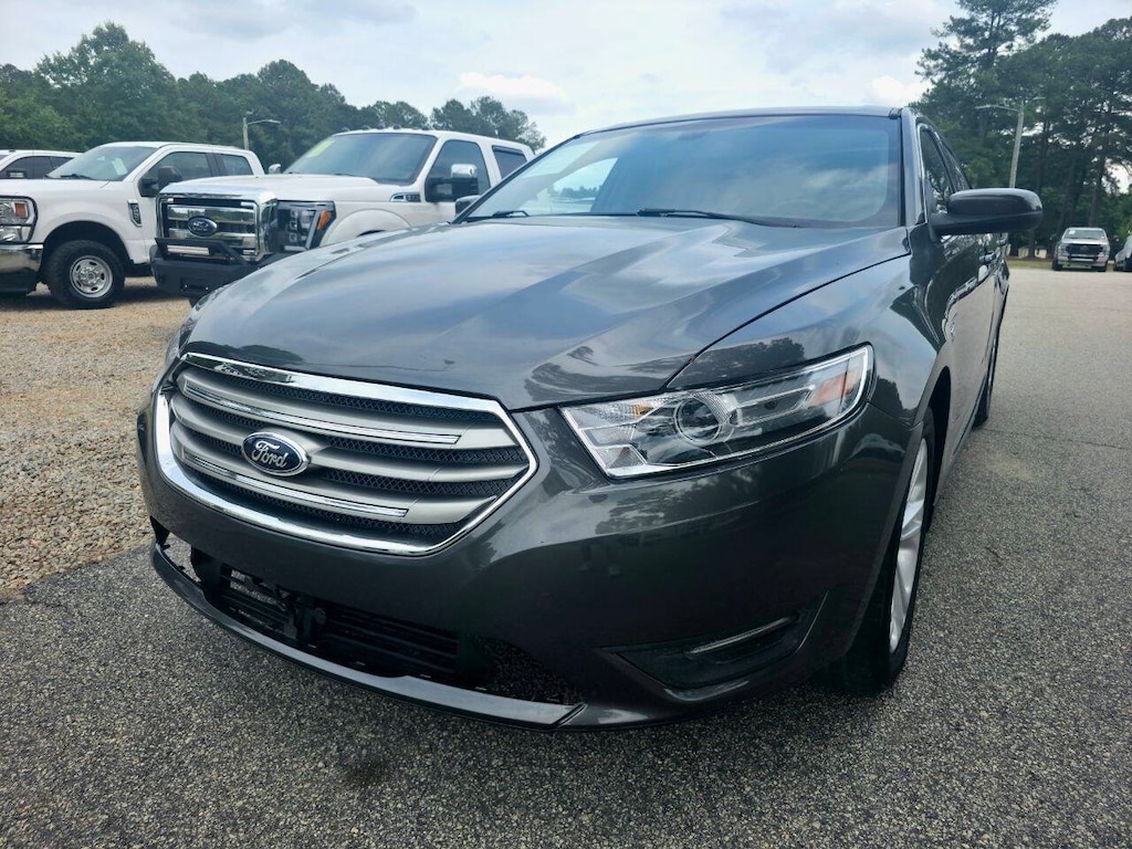 Used 2017 Ford Taurus SEL 4dr Sedan Sedan
