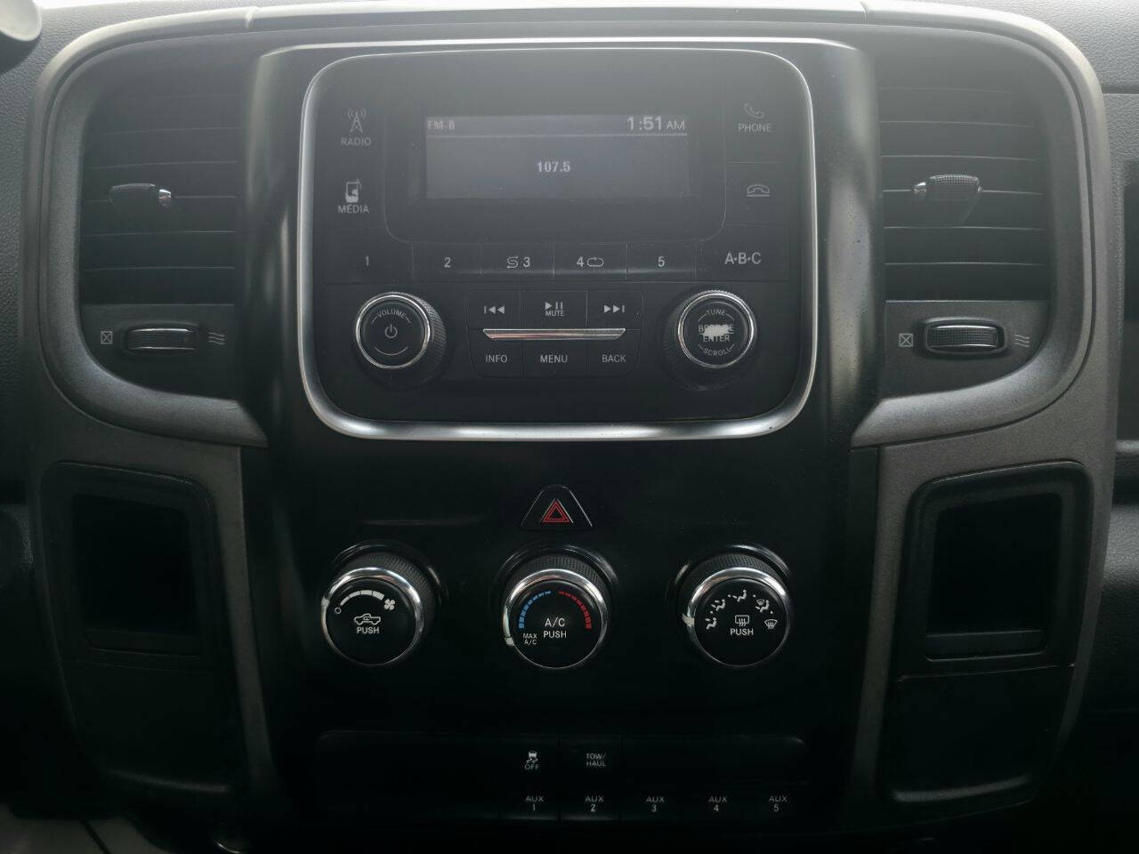 2017 RAM Ram 3500 Chassis Cab Tradesman - Photo 14