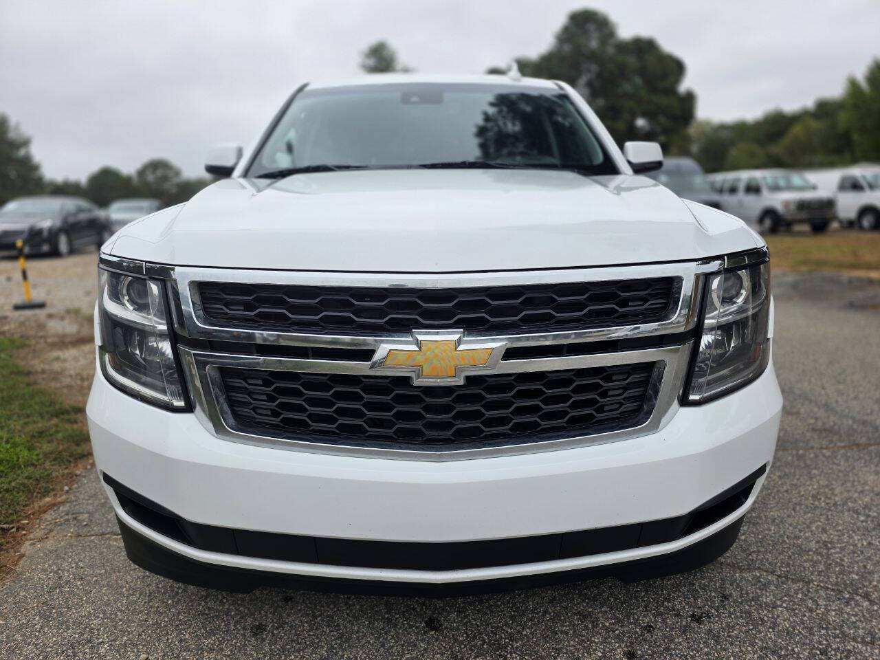 2018 Chevrolet Tahoe LT photo 3