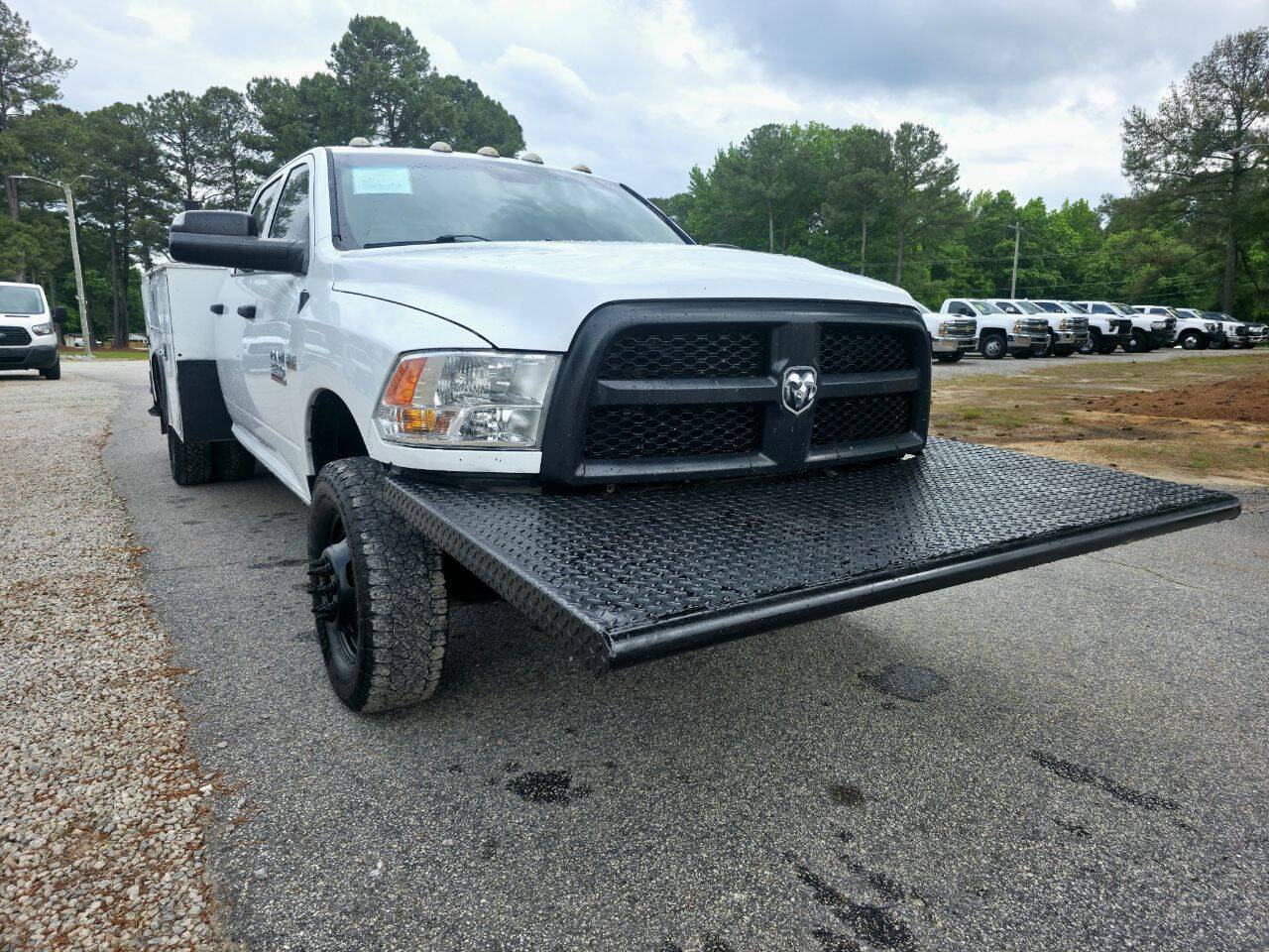 2017 RAM Ram 3500 Chassis Cab Tradesman - Photo 6