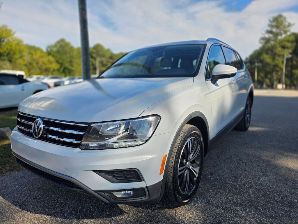 Used 2018 Volkswagen Tiguan 2.0T SEL 4dr SUV SUV