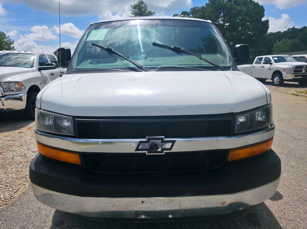 Used 2015 Chevrolet Express LT 2500 3dr Passenger Van Full-Size