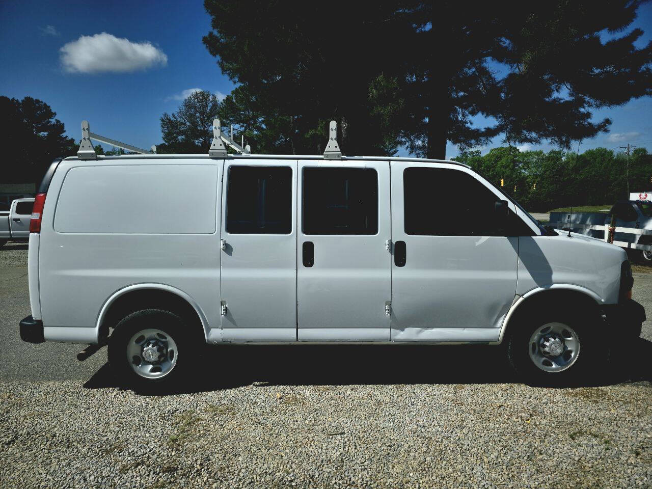 View vehicle photo 2