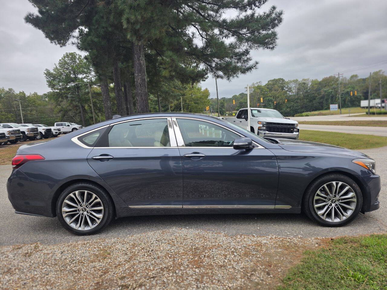 2017 Genesis G80 3.8 photo 2