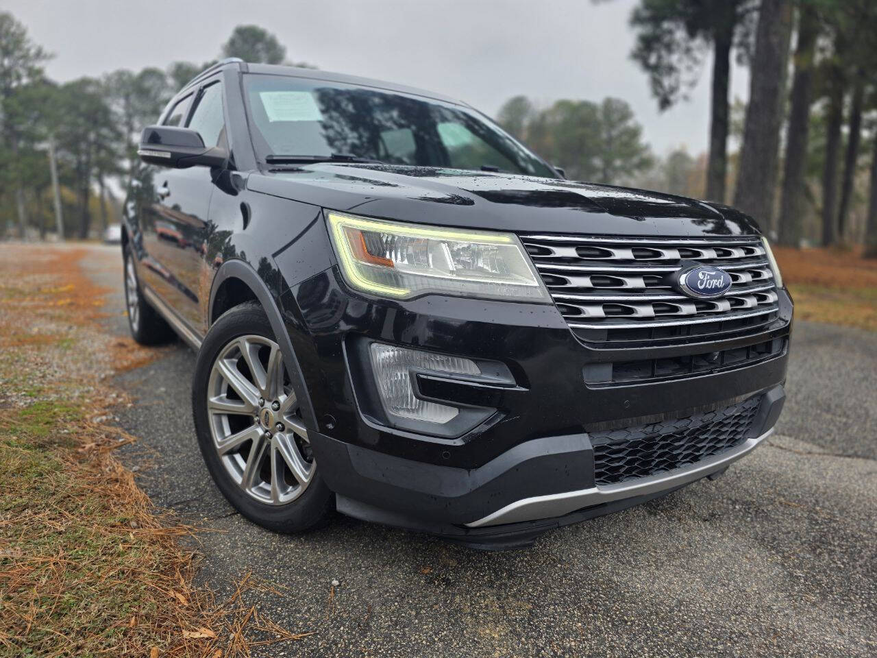 2017 Ford Explorer Limited photo 3
