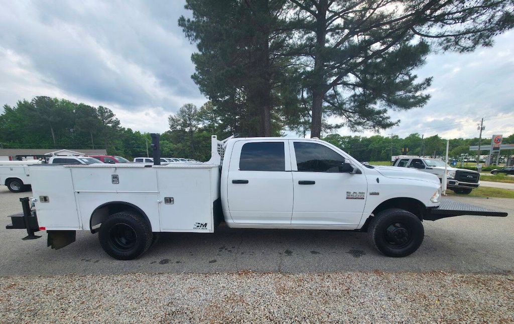 Used 2017 Ram 3500 Tradesman 4x4 4dr Crew Cab 172.4 in. WB Chassis Chassis
