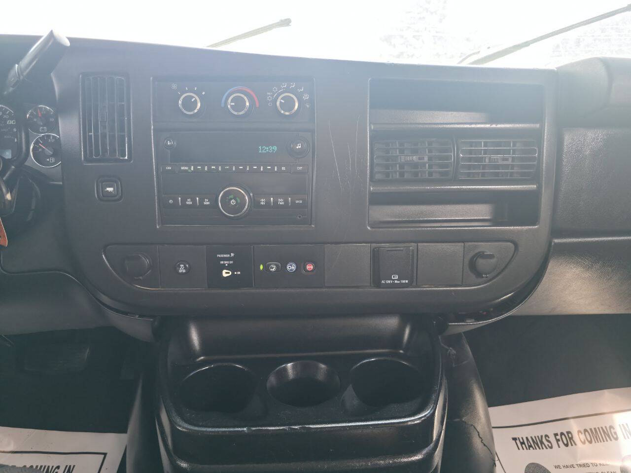 2015 Chevrolet Express Passenger LS - Photo 11