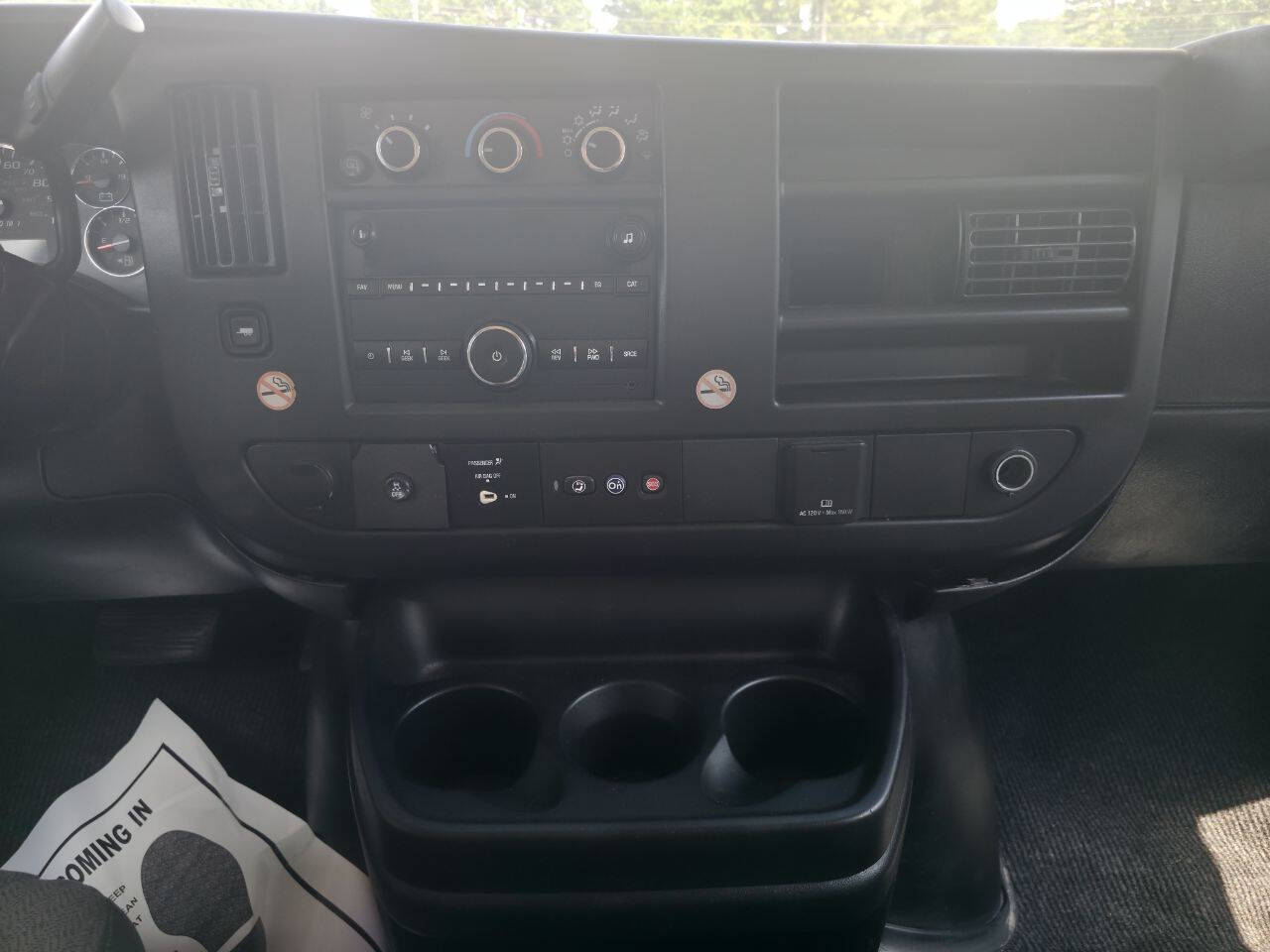 2018 Chevrolet Express Passenger LT - Photo 13