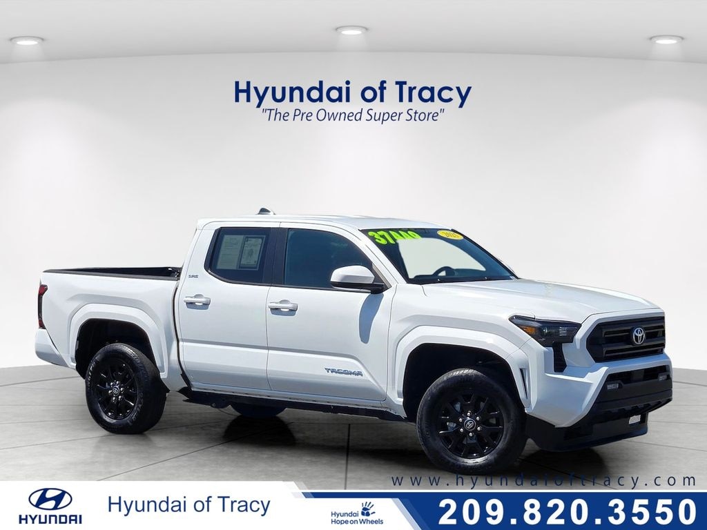 Used 2025 Toyota Tacoma SR5 Truck Double Cab