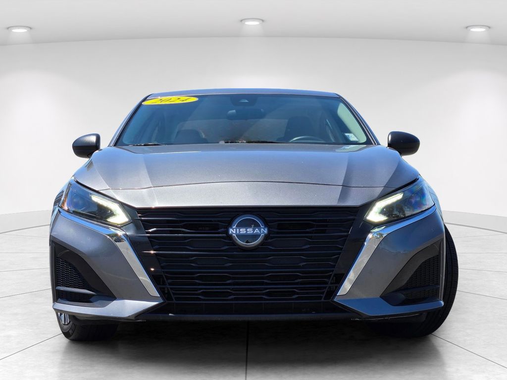 Used 2024 Nissan Altima SV with VIN 1N4BL4DV3RN353237 for sale in Tracy, CA