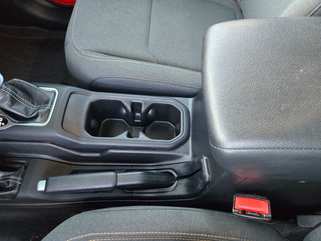 2025 Jeep Wrangler 4-Door Willys - Photo 24