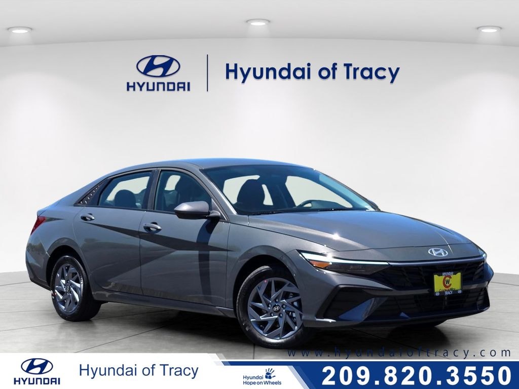 Used 2026 Hyundai Elantra Hybrid Blue Sedan