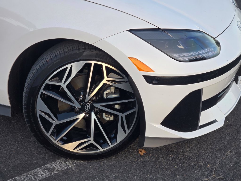2023 Hyundai IONIQ 6 Limited - Photo 9