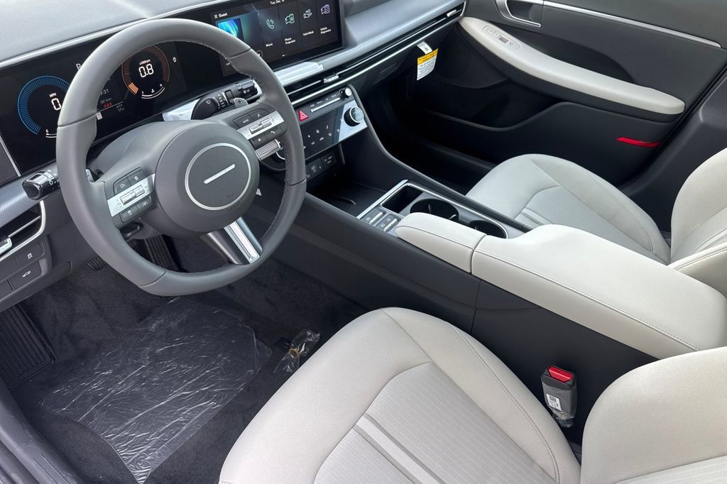 2026 Hyundai Sonata SEL - Photo 10
