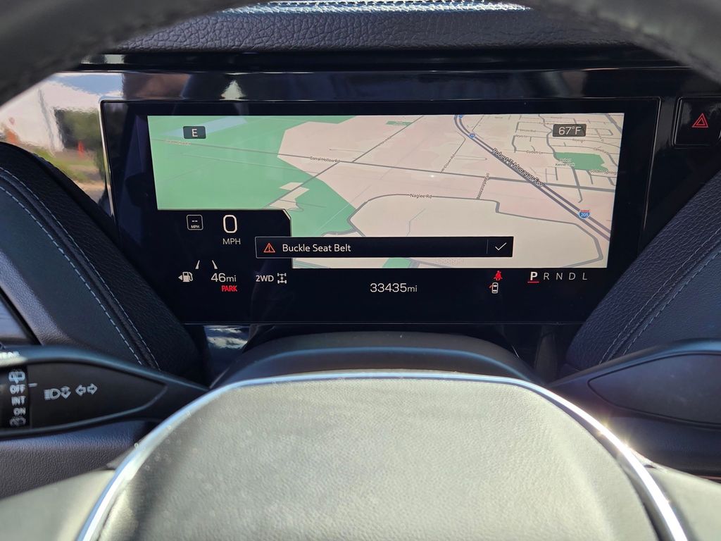 2025 GMC Yukon Denali - Photo 23