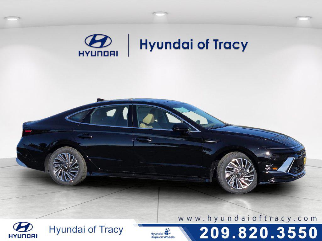 2027 Hyundai Sonata Hybrid Limited