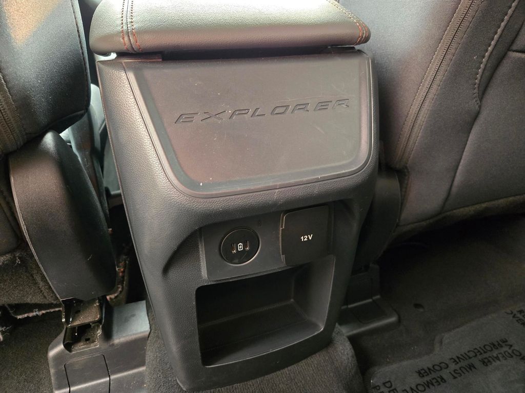 2025 Ford Explorer Active - Photo 11