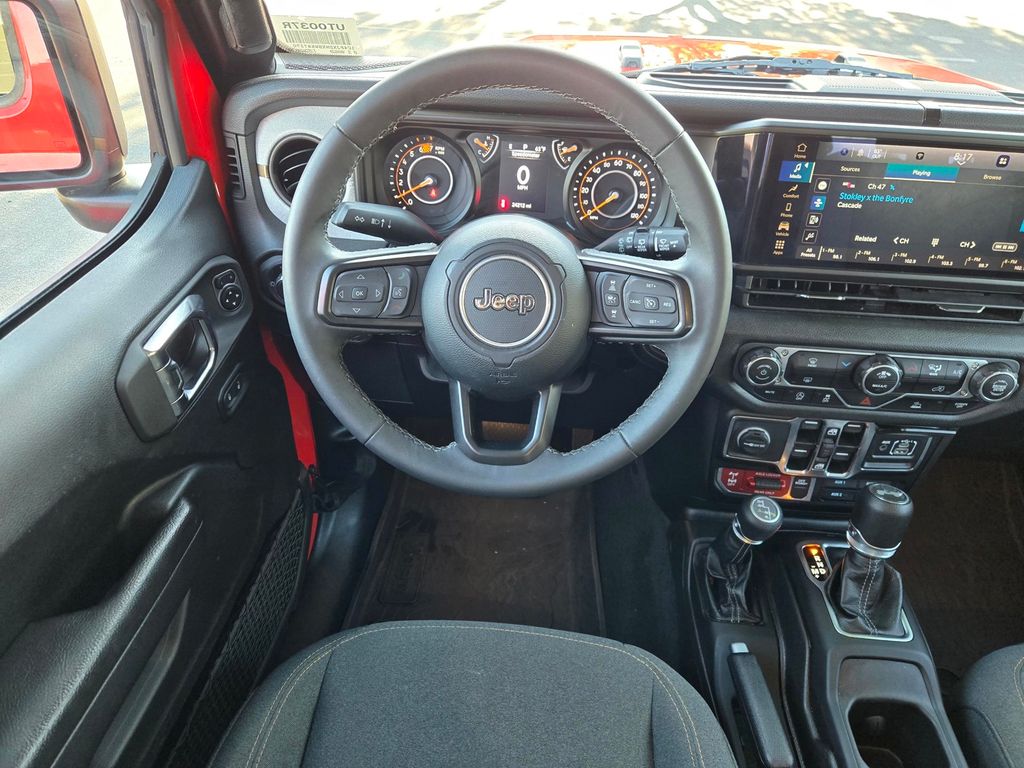 2025 Jeep Wrangler 4-Door Willys - Photo 13