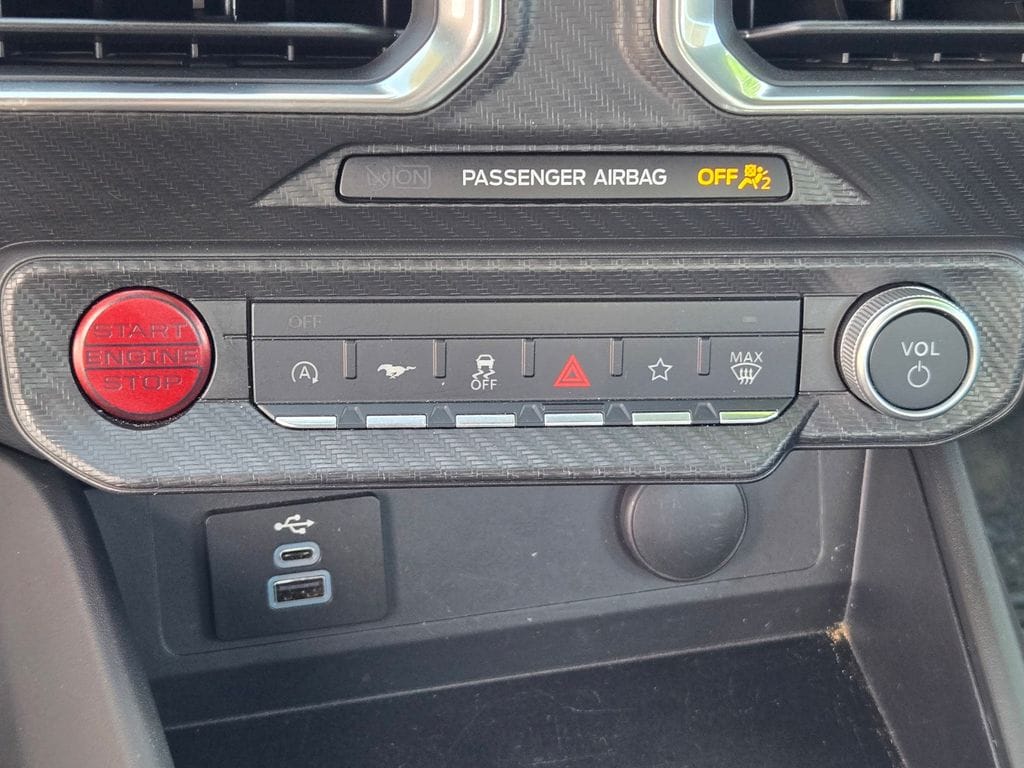 2025 Ford Mustang EcoBoost Premium - Photo 16
