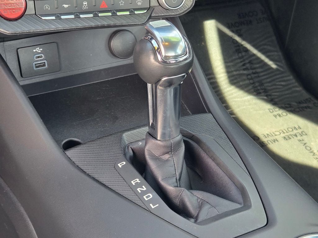 2025 Ford Mustang EcoBoost Premium - Photo 17
