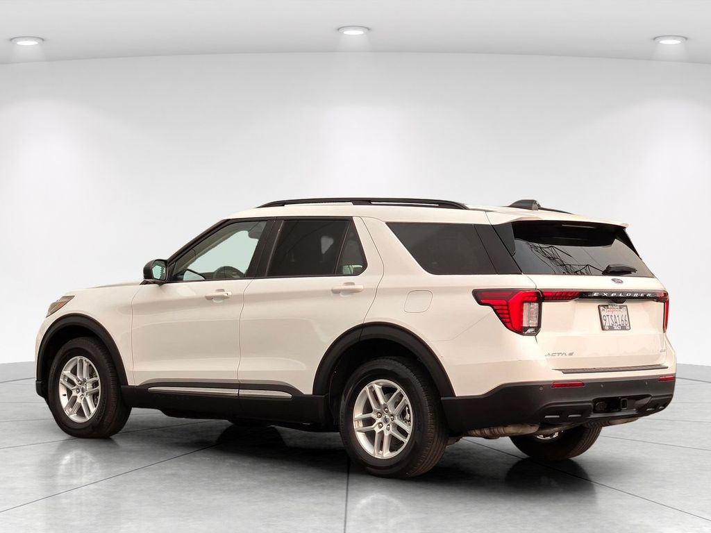 2025 Ford Explorer Active - Photo 8