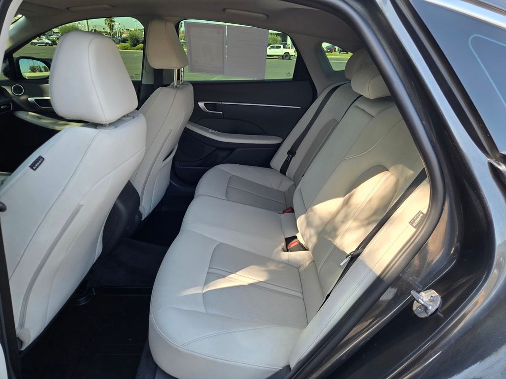 2025 Hyundai Sonata SEL - Photo 10
