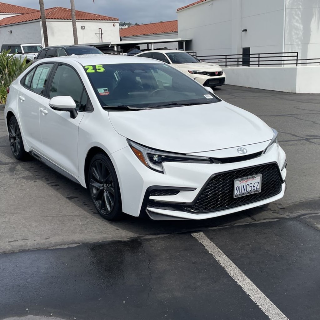 Used 2025 Toyota Corolla SE Sedan