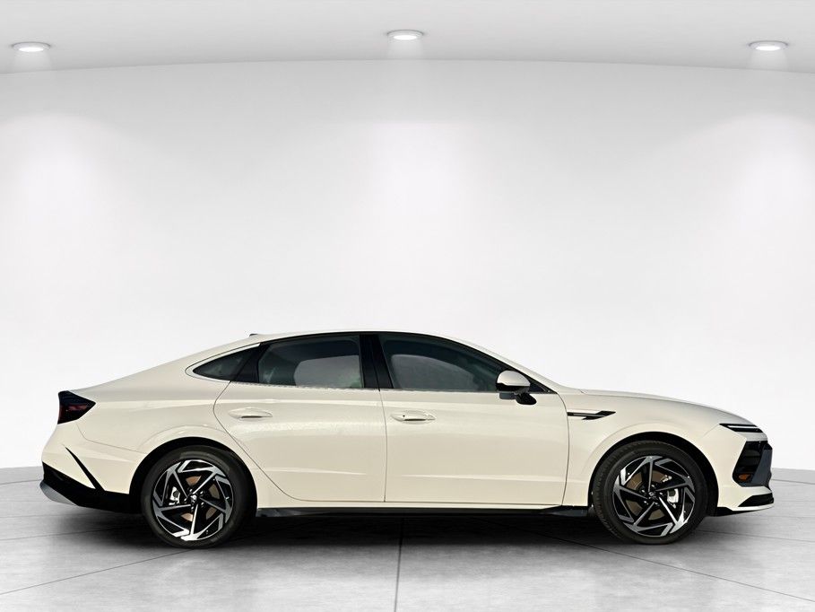 2026 Hyundai Sonata SEL - Photo 3