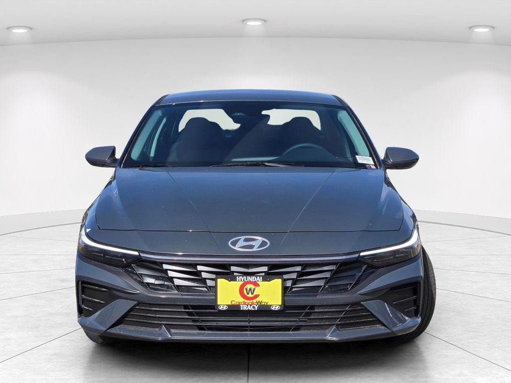 New 2026 Hyundai Elantra SE Sedan