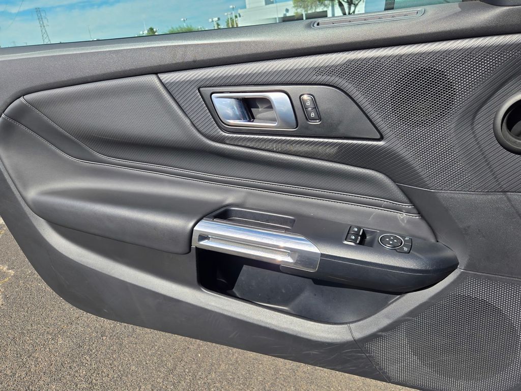 2025 Ford Mustang EcoBoost Premium - Photo 21