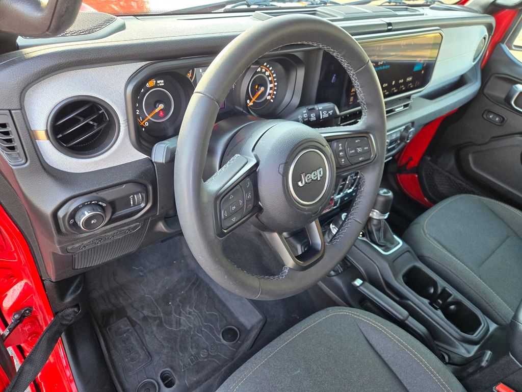 2025 Jeep Wrangler 4-Door Willys - Photo 18