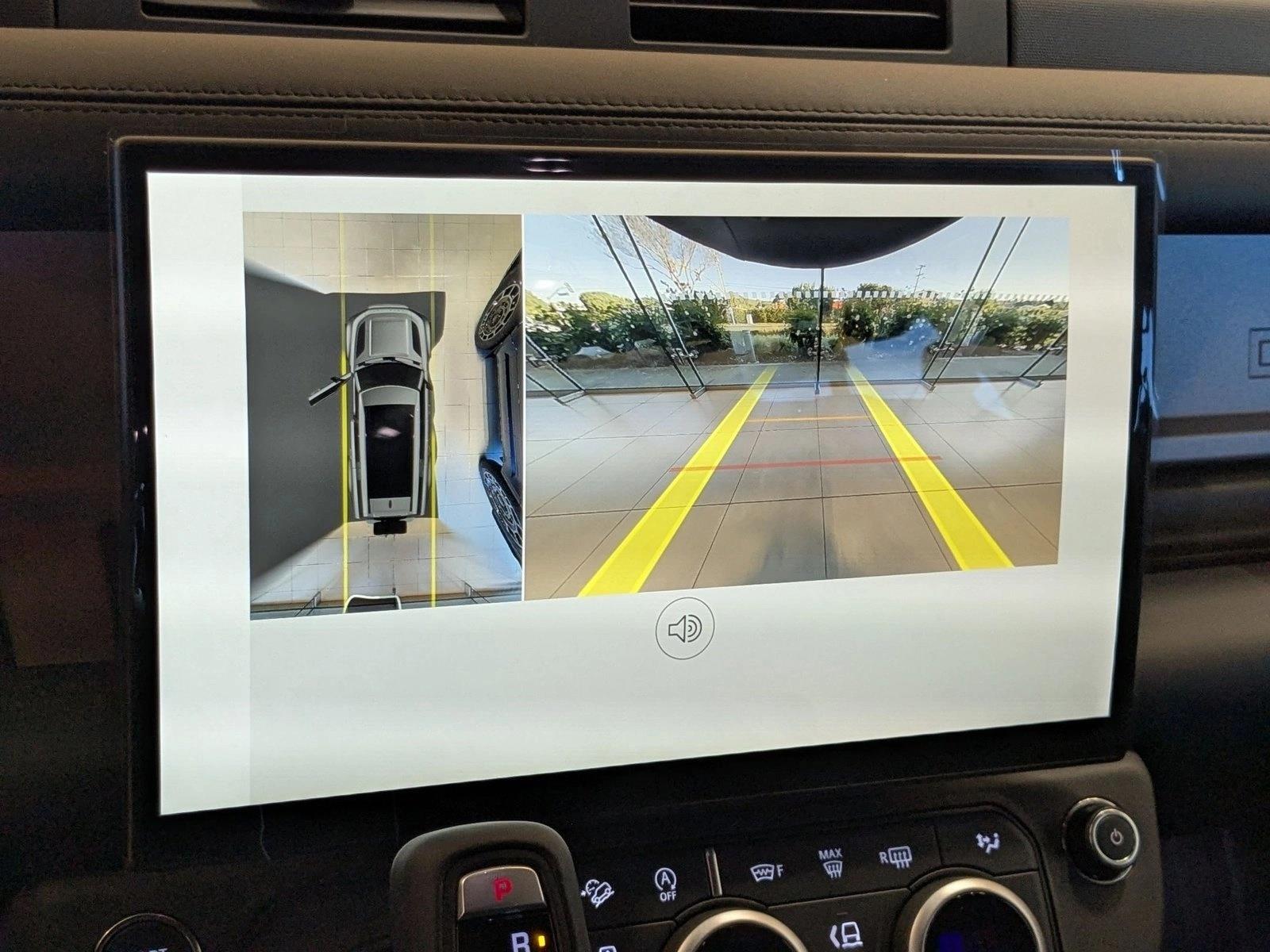 2026 Land Rover Defender V8 - Photo 14