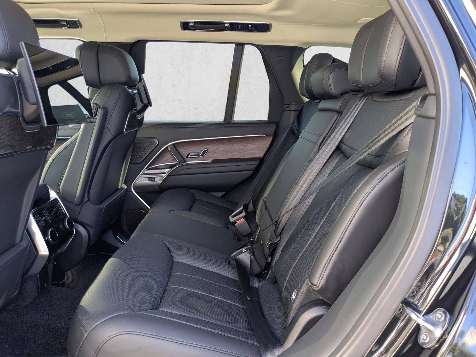 2026 Land Rover Range Rover Autobiography - Photo 16