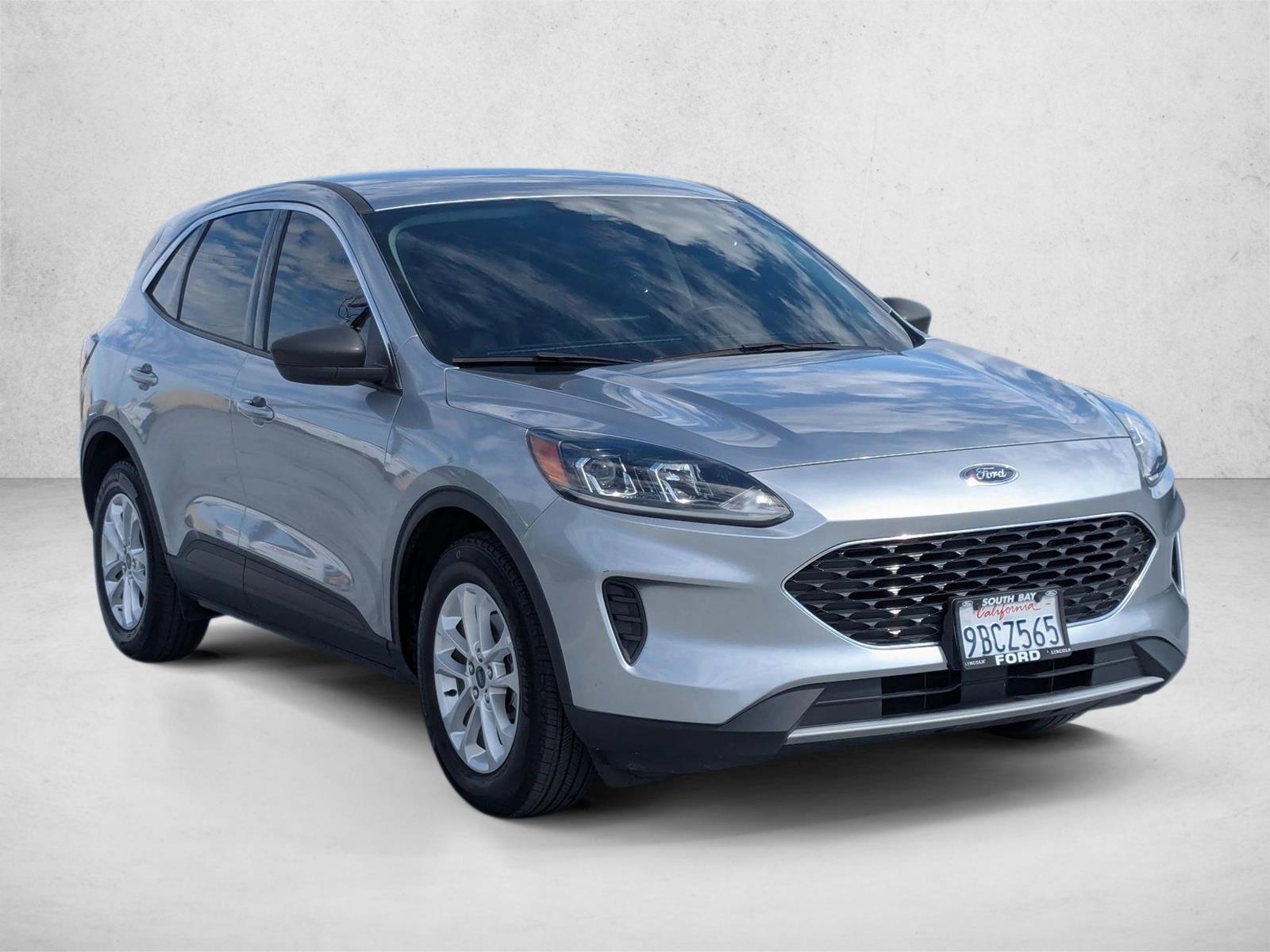 2022 Ford Escape SE Hybrid photo 3