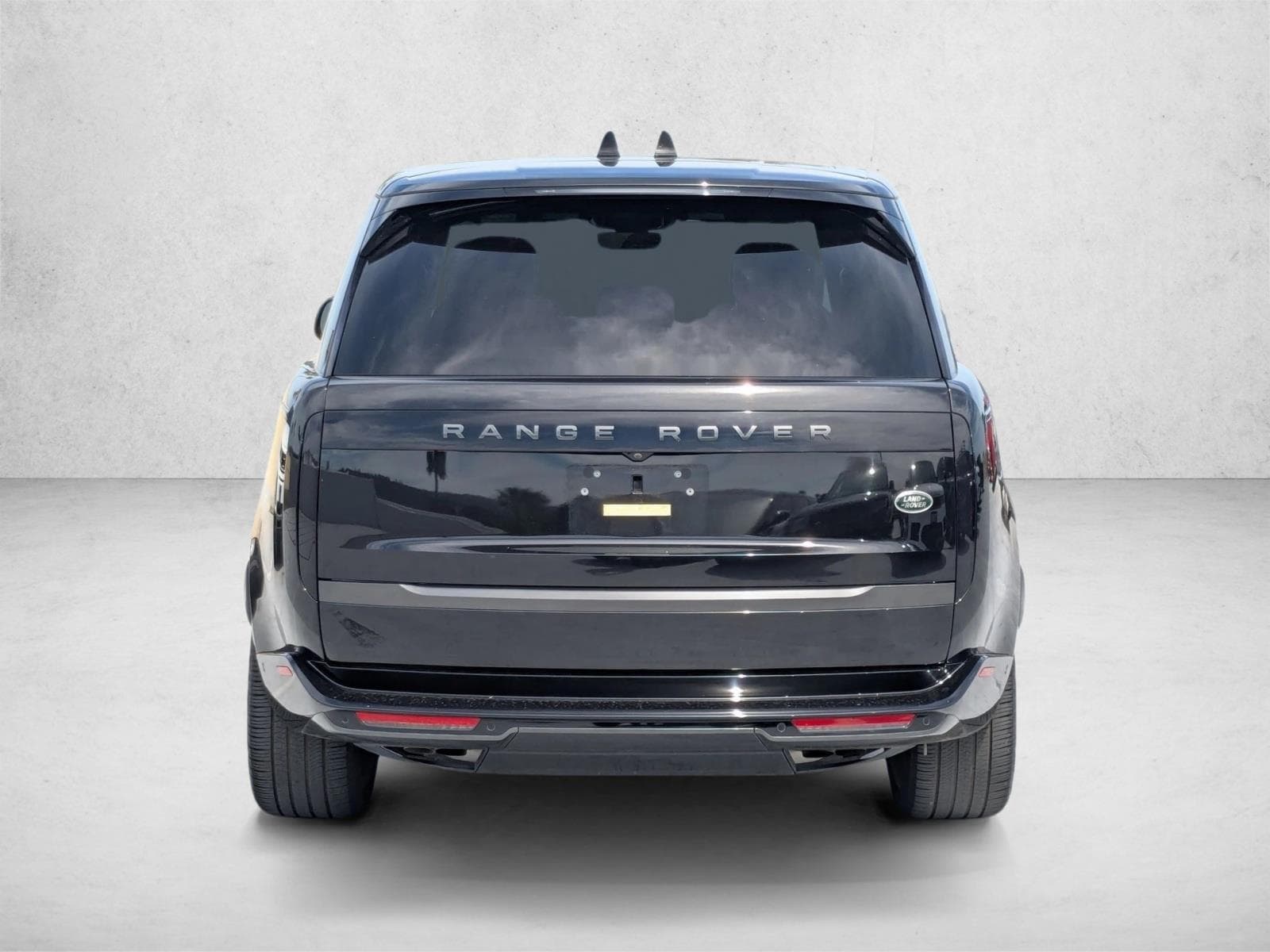 2023 Land Rover Range Rover SE photo 6