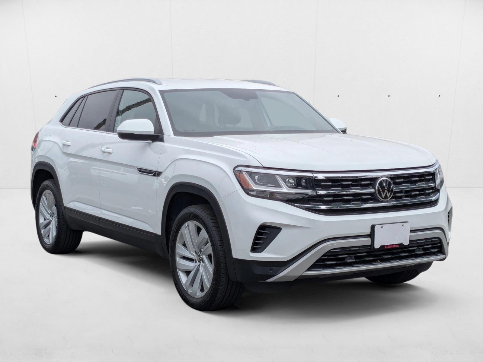 2022 Volkswagen Atlas Cross Sport SE Technology photo 3