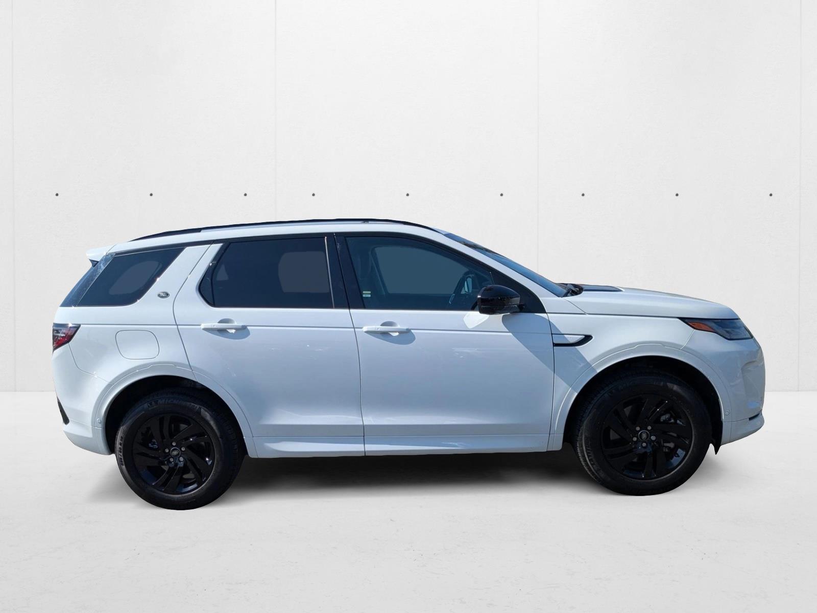 2024 Land Rover Discovery Sport S photo 2