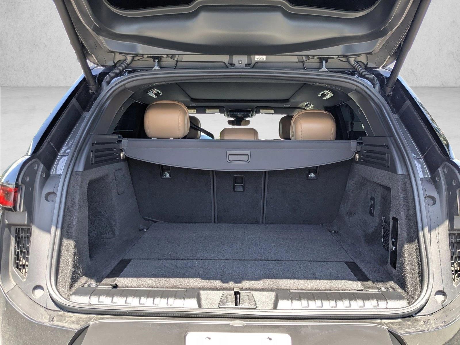 2025 Land Rover Range Rover Sport SE photo 5