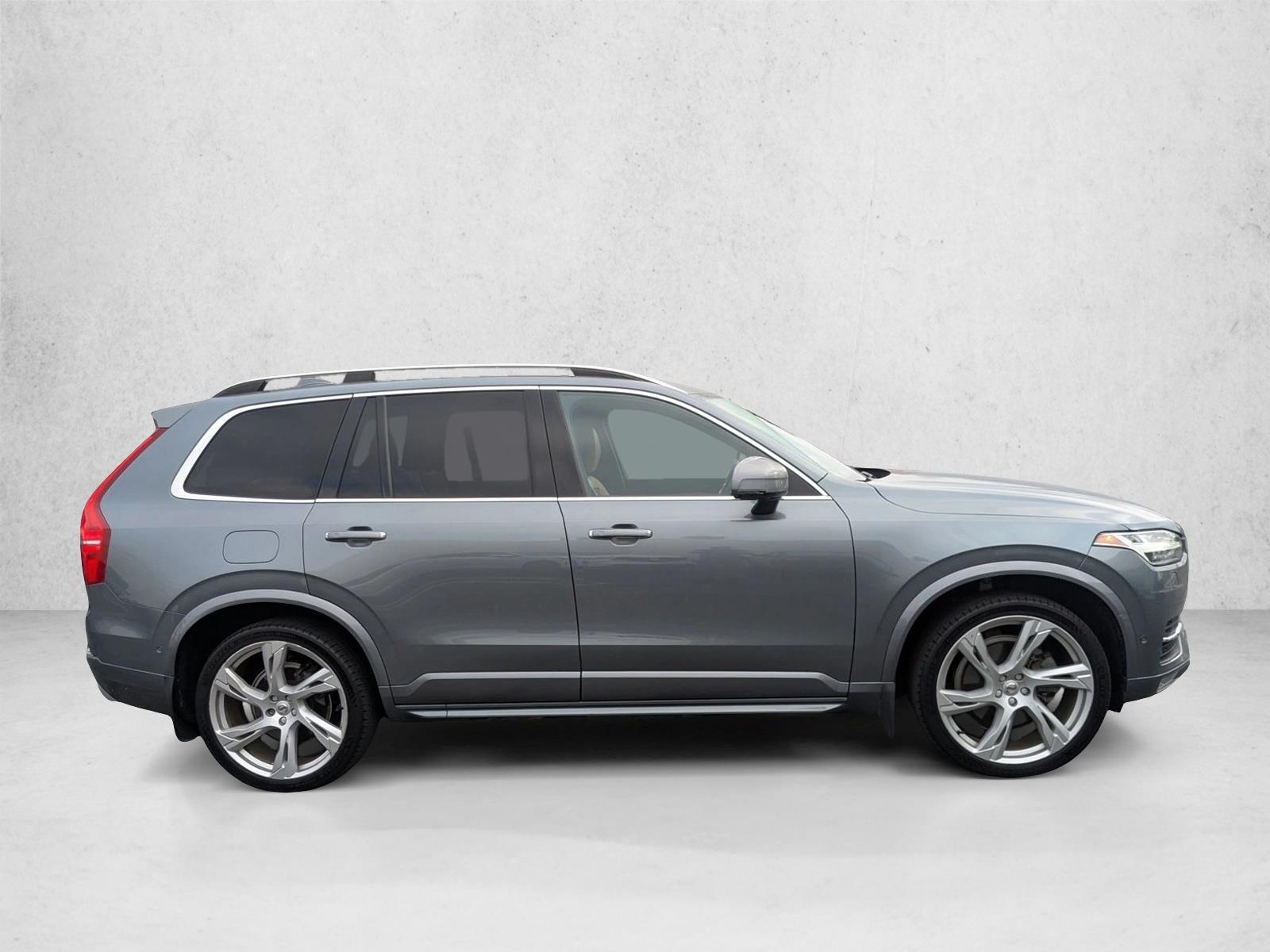 2018 Volvo XC90 Momentum photo 4