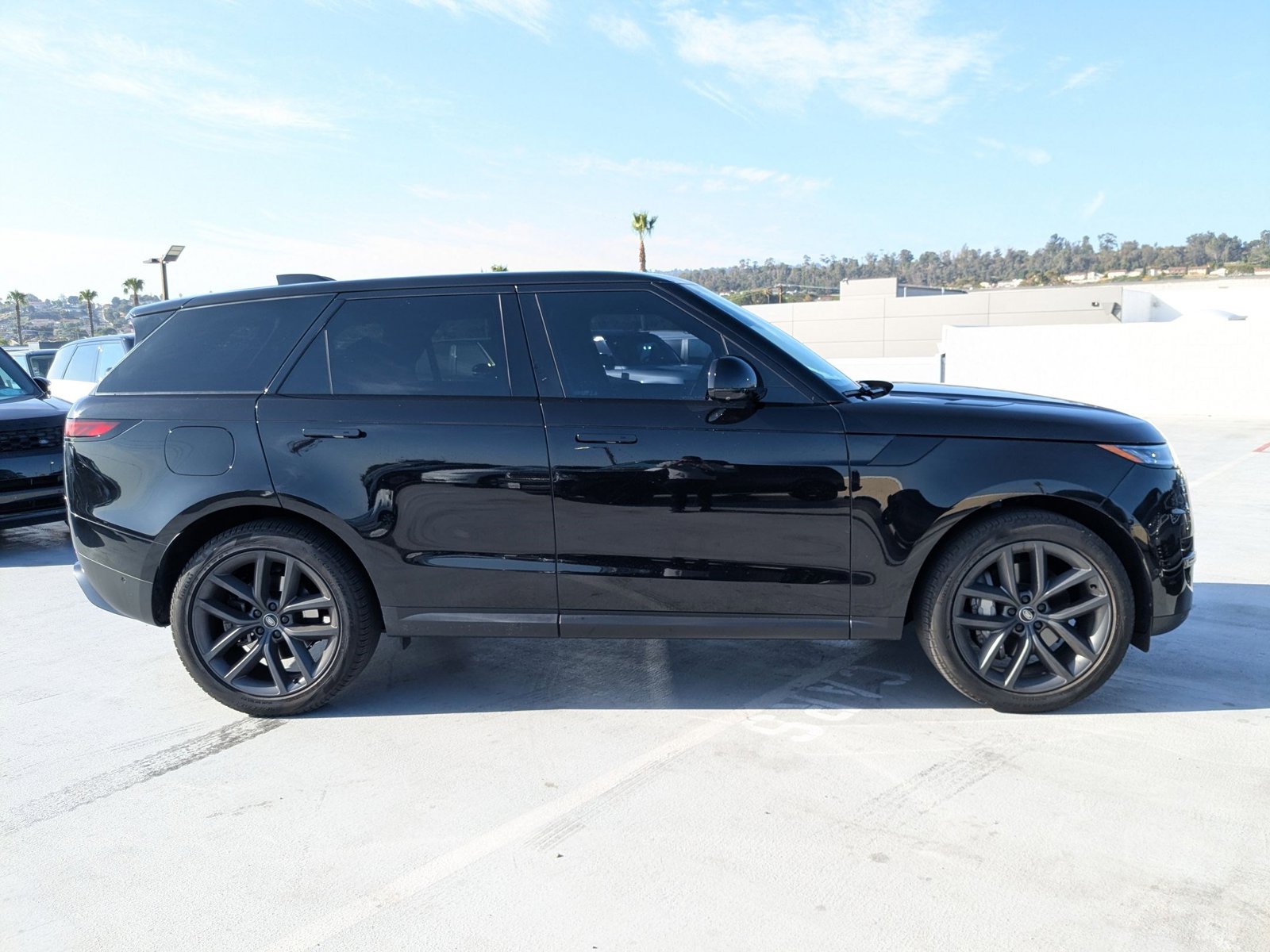 2024 Land Rover Range Rover Sport SE photo 4