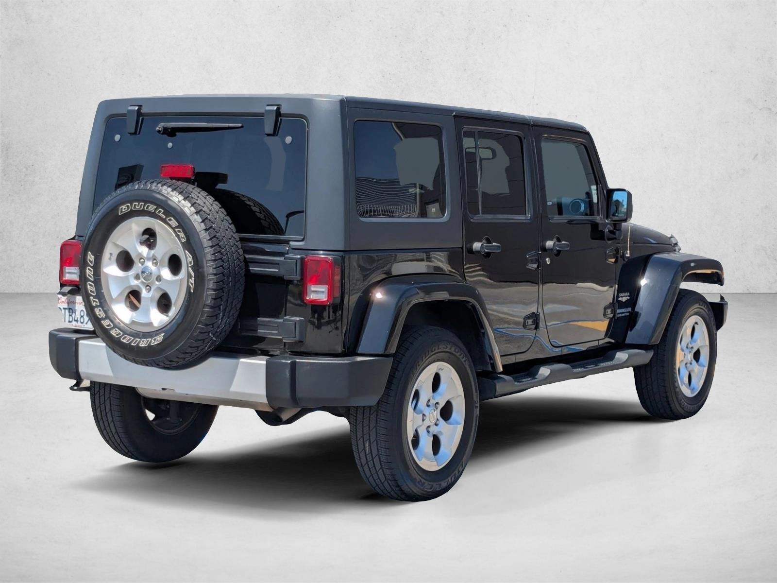 2014 Jeep Wrangler Sahara photo 4