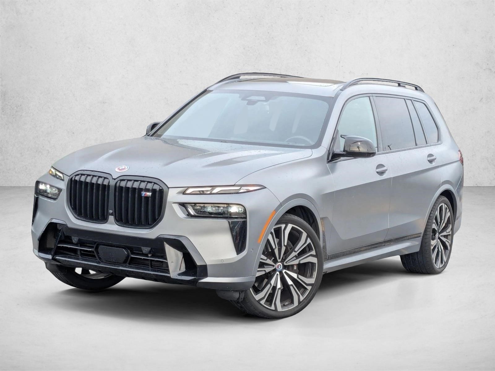 2023 BMW X7 M60i's photo