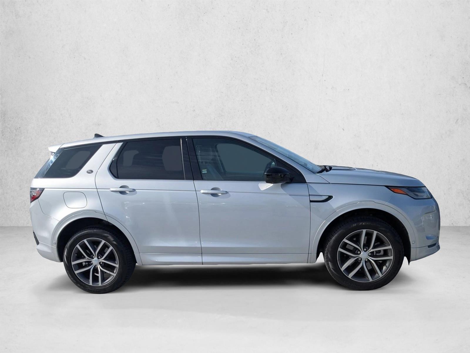 2024 Land Rover Discovery Sport S photo 4