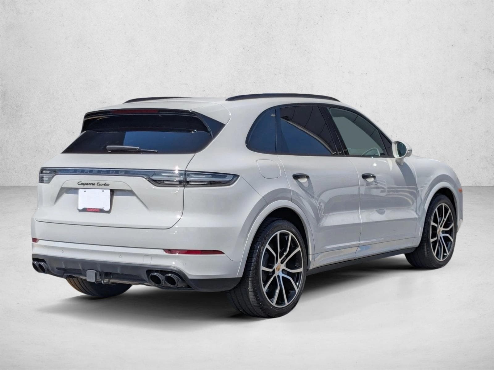 2022 Porsche Cayenne Turbo photo 4