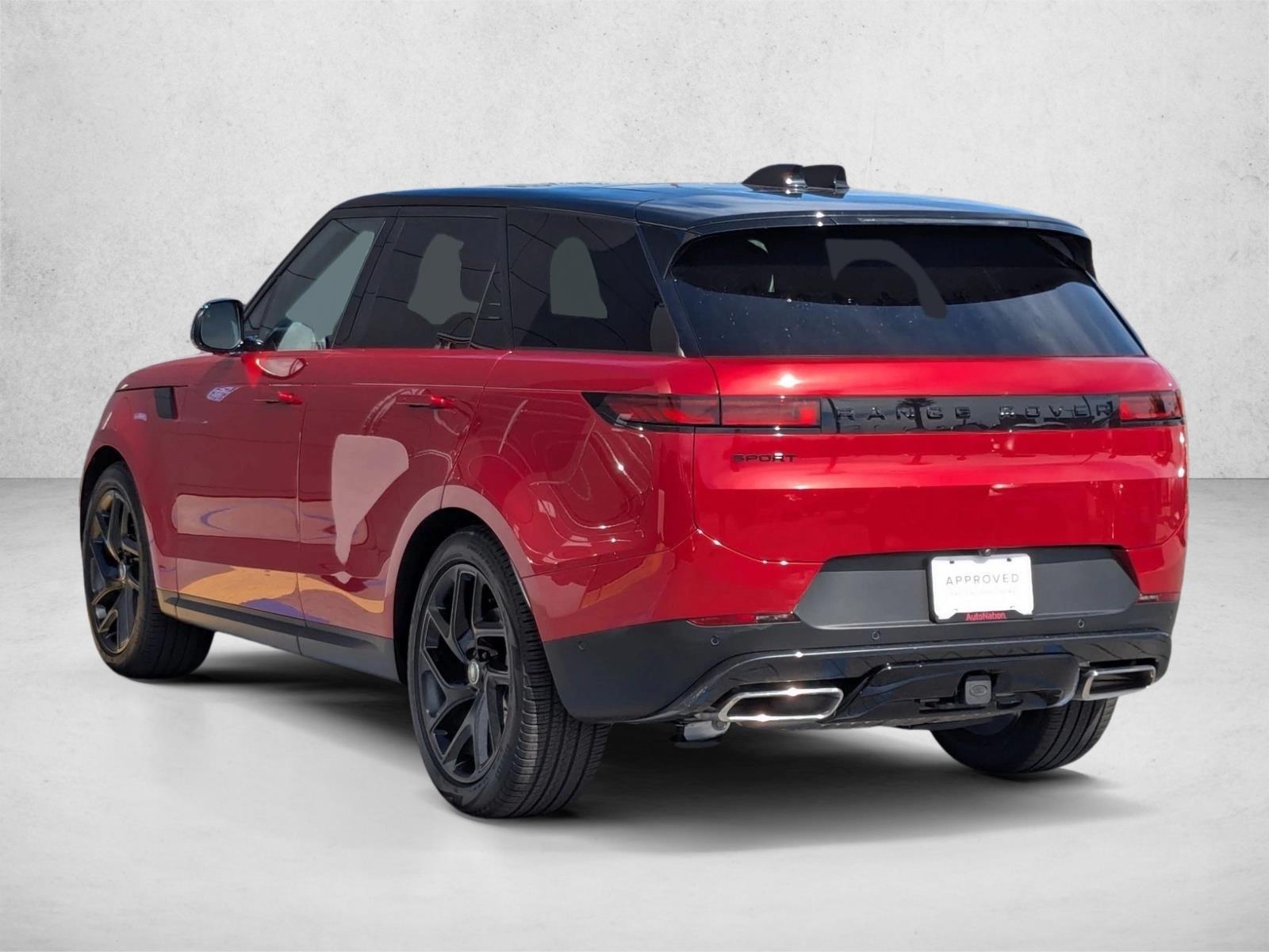 2025 Land Rover Range Rover Sport SE photo 3