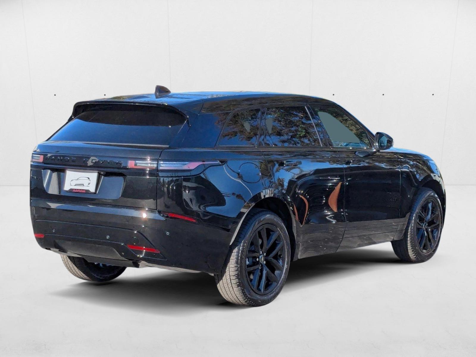 2025 Land Rover Range Rover Velar SE photo 2