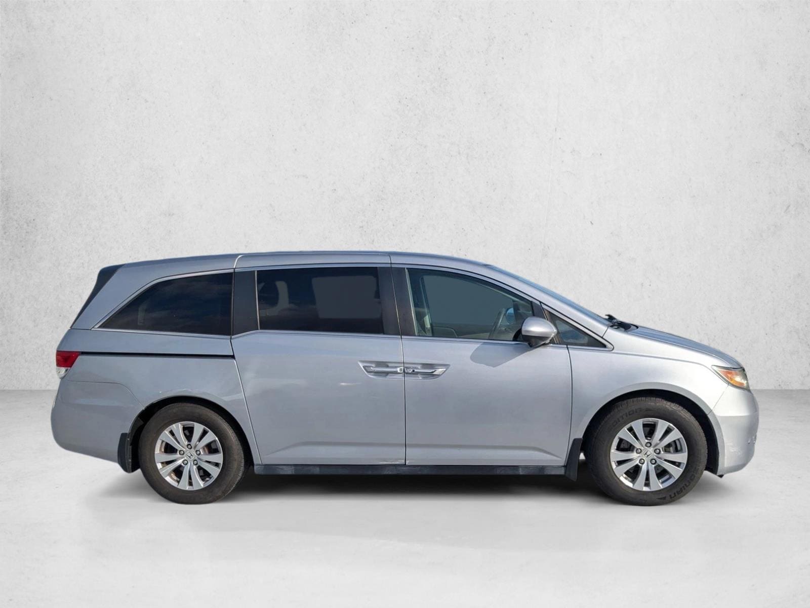 2016 Honda Odyssey EX-L photo 4